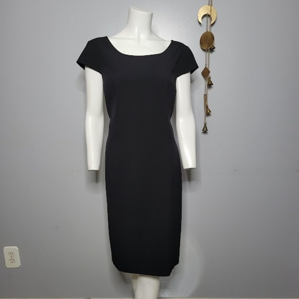 Tahari Black Body Con Knee Length Dress with Cap Sleeves & Boat Neckline Size 12